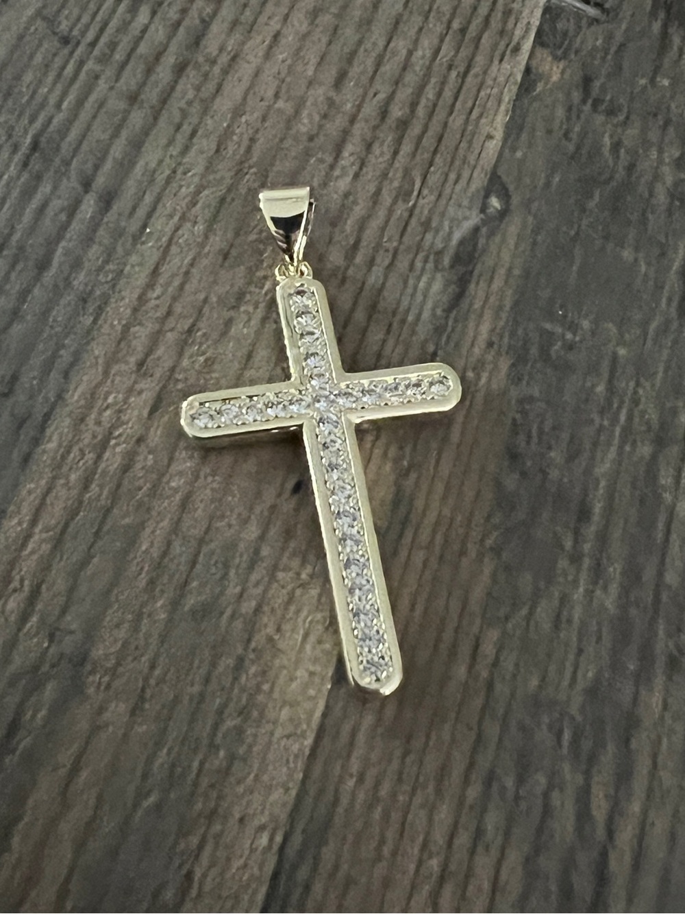 252. NWT PRETTY BIRD Tarnish-Proof Waterproof Gold Cross Pendant w/Crystals